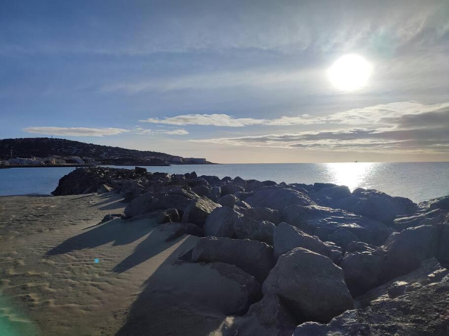 Sete : Charmant T3 Entre L'Etang Et Les Plages ภายนอก รูปภาพ